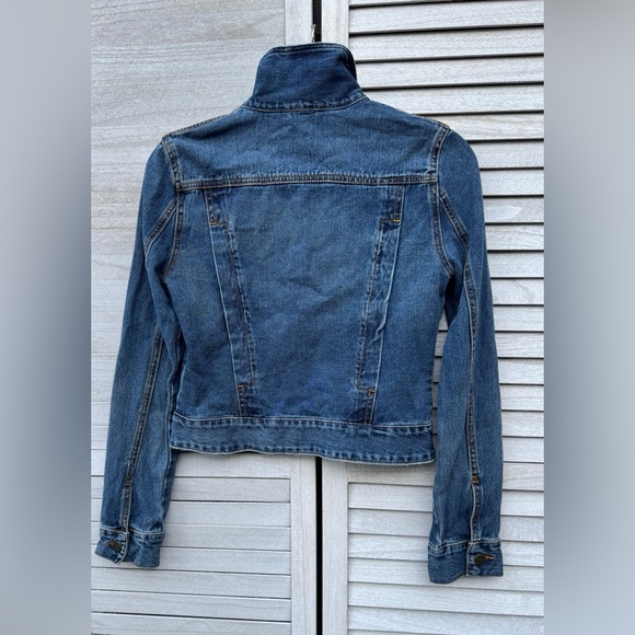 Free People Medium Blue Jean Jacket. Great Condition. Size XS. Denim Jacket - Picture 3 of 15